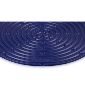 Le Creuset Azure Silicone Round Cool Tool